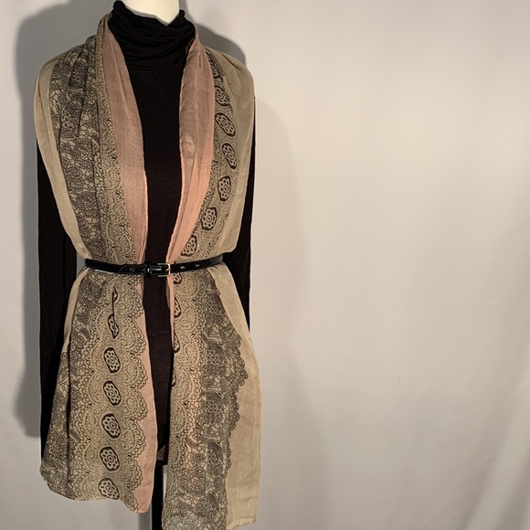 Over Sized Scarf - Picture 4 of 9